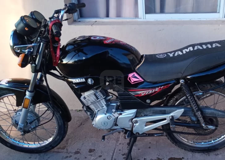 Fue a ver a su tía en Maciel y le robaron la moto Yamaha YBR en la madrugada
