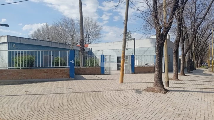 Puerto San Martín inauguró nuevas veredas en la Escuela Basilio Bustos