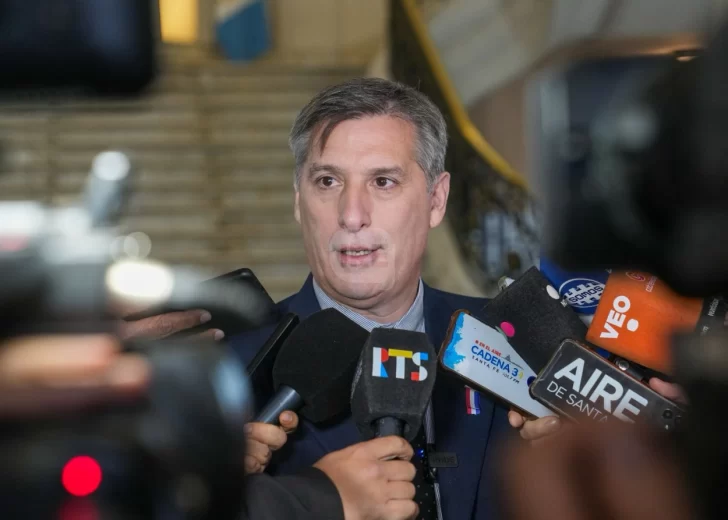 Fuerte cruce por el IAPOS: Olivares acusó a Amsafe de querer “manejar la caja”
