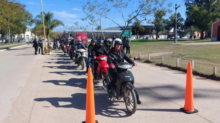 Puerto promueve la conducción segura con una clínica para motociclistas