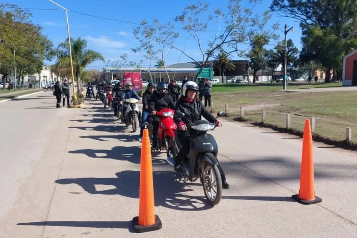 Puerto promueve la conducción segura con una clínica para motociclistas