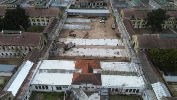 Cárcel de Coronda: Provincia comenzó a montar los nuevos pabellones de aislamiento
