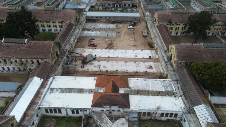 Cárcel de Coronda: Provincia comenzó a montar los nuevos pabellones de aislamiento