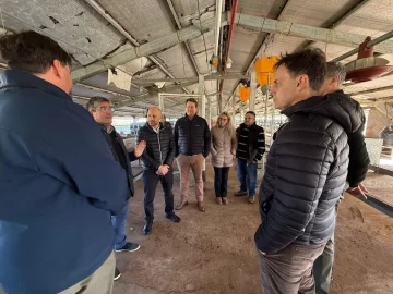Oliveros fue sede del encuentro provincial avícola: “La industria está creciendo con fuerza”