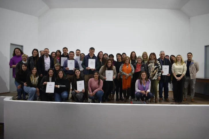 Provincia fortalece los Puntos Violetas contra la violencia de género, con nuevos convenios junto a 37 localidades