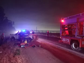 Dos heridos tras el vuelco de una camioneta en la A012