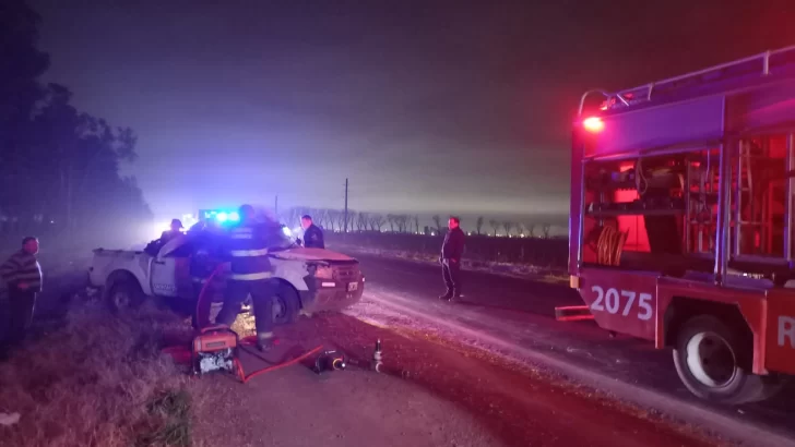 Dos heridos tras el vuelco de una camioneta en la A012