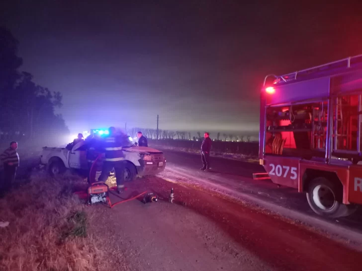 Dos heridos tras el vuelco de una camioneta en la A012
