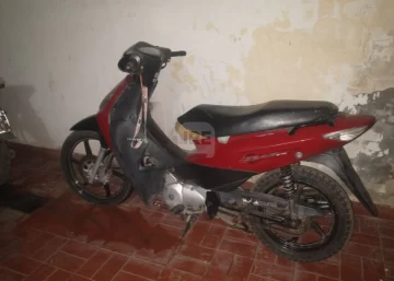Barrancas: La policía recuperó una moto que tenía pedido de secuestro