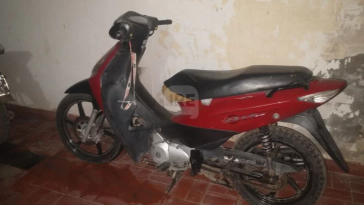 Barrancas: La policía recuperó una moto que tenía pedido de secuestro