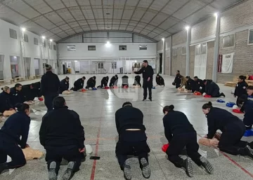 Aspirantes a bomberos y suboficiales se capacitaron durante el fin de semana en Maciel