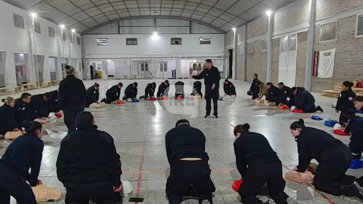 Aspirantes a bomberos y suboficiales se capacitaron durante el fin de semana en Maciel
