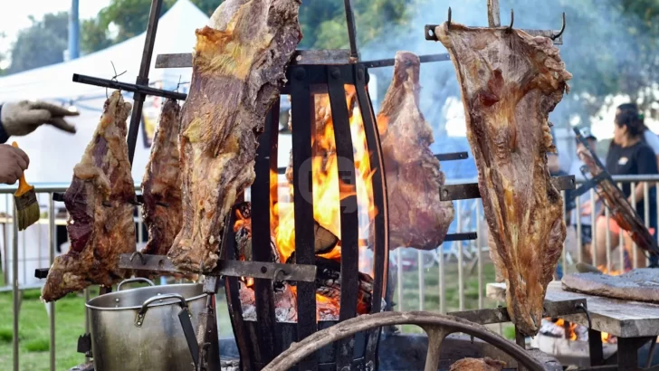 Pueblo Andino se prepara para la segunda edición del Concurso de asadores del vacío a las llamas