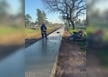 Oliveros ya lleva construidos 600 metros de la nueva senda peatonal paralela a ruta 11