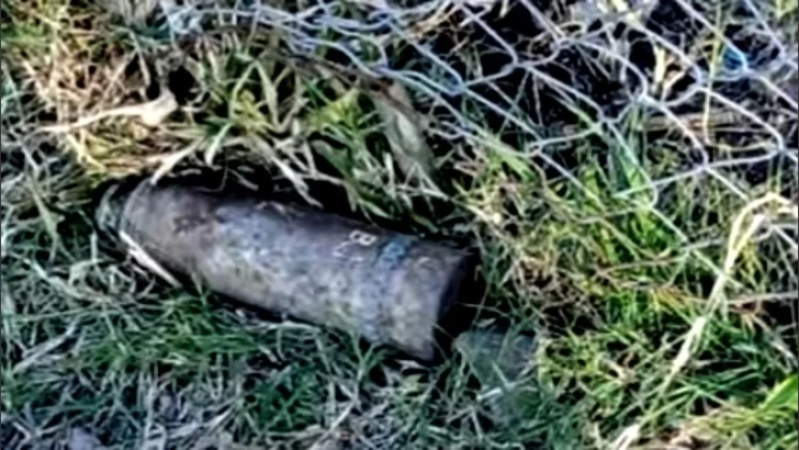 Hallaron un proyectil de la Primera Guerra Mundial en un jardín de Granadero Baigorria