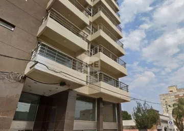 Cayó desde un tercer piso en San Lorenzo y terminó internado
