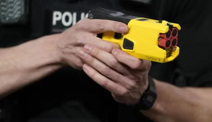 El Gobierno provincial implementa una prueba piloto con pistolas taser en Rosario