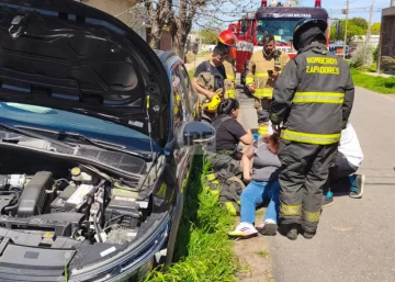 Bomberos rescataron a una mujer tras un choque en Fray Luis Beltrán