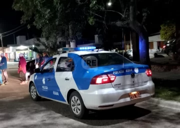 Choque entre una moto y un auto en Serodino: Mujer trasladada a Rosario tras colisión