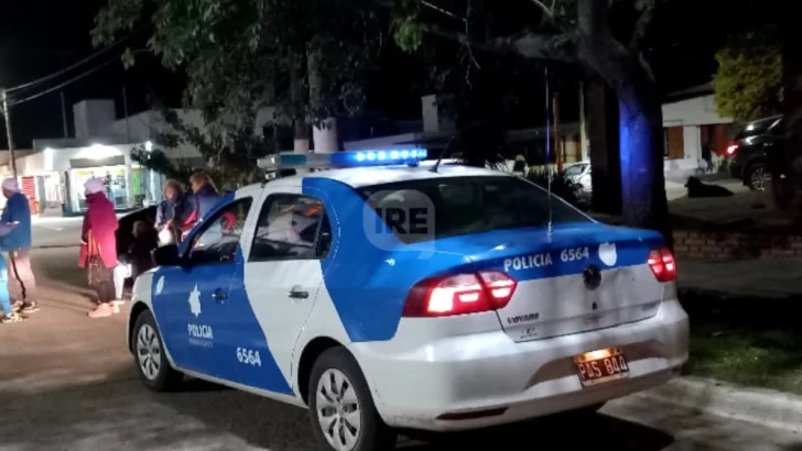 Choque entre una moto y un auto en Serodino: Mujer trasladada a Rosario tras colisión