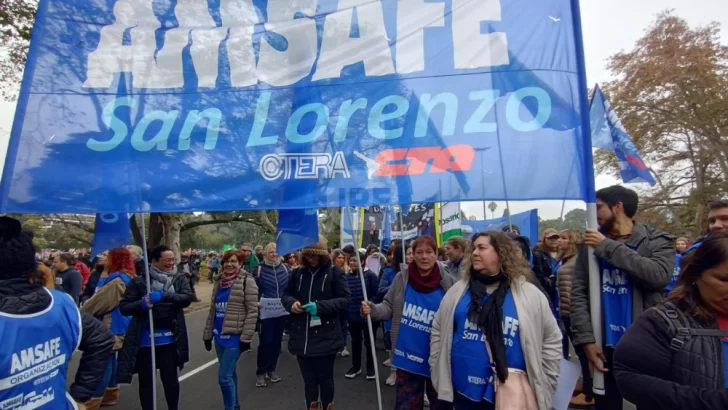 AMSAFE San Lorenzo saludó a la docencia en su día: “Seguimos de pie, dando clases de dignidad y resistencia”