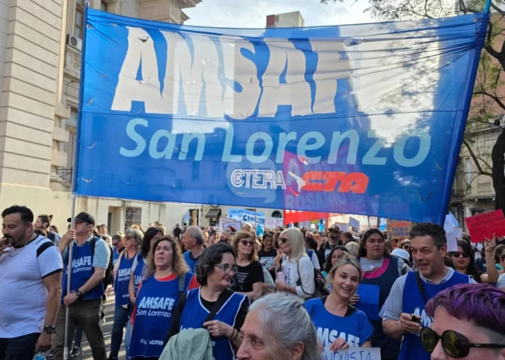 AMSAFE San Lorenzo marchó en Rosario por la educación pública
