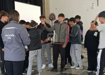 Estudiantes de la EESO N°386 de Andino participaron de una charla sobre seguridad vial