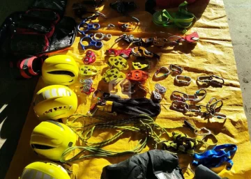 Bomberos voluntarios se entrenaron en fuego y rescate en Serodino