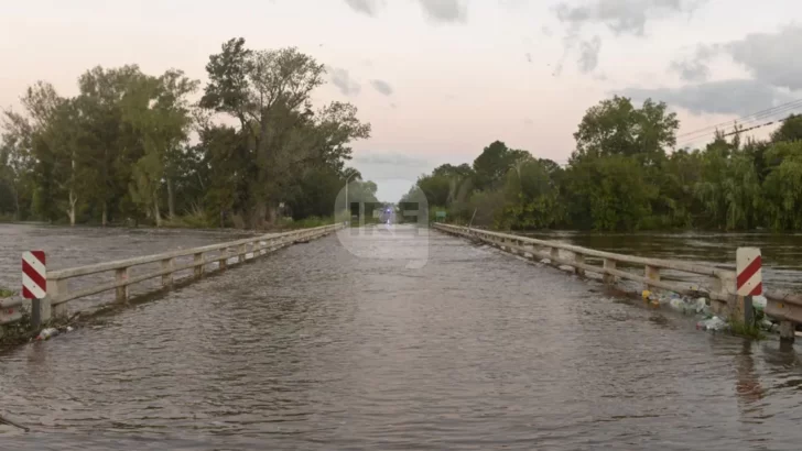 Río Carcarañá en alerta: Evacuaciones en Correa y riesgo en Pueblo Andino y Oliveros