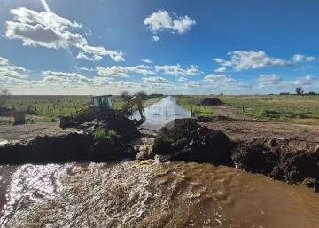 Mayor drenaje en el Canal Irigoyen: La obra alcanza el 90% y beneficiará a 35.000 hectáreas