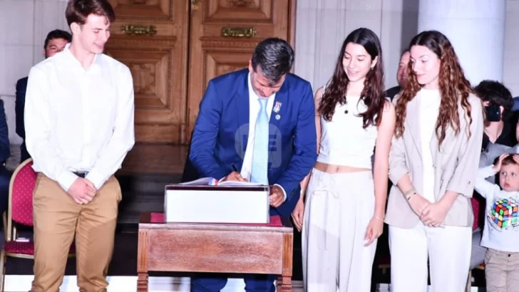 “Lo soñamos, lo trabajamos y lo logramos”: La emoción de Leo Diana tras la jura de la nueva Constitución