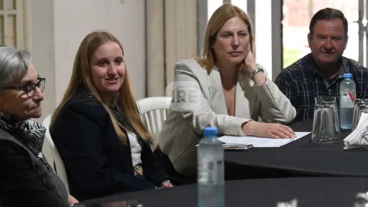 Maciel, Monje y Barrancas reciben fondos provinciales por casi 40 millones de pesos