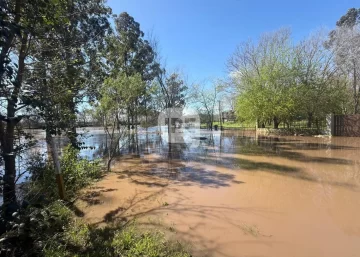 Evacuados en Oliveros: “Reubicamos a diez familias por precaución antes de la madrugada”