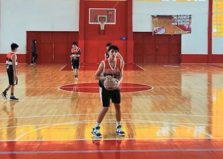 Julián Loor convocado a la preselección sub15 de la Asociación Rosarina de Básquetbol