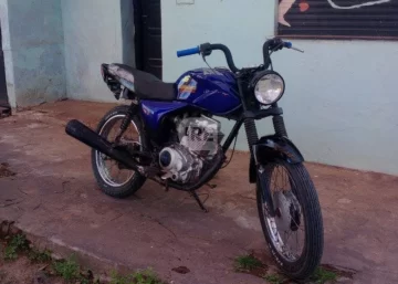 Robaron una moto frente a un centro de jubilados en Maciel