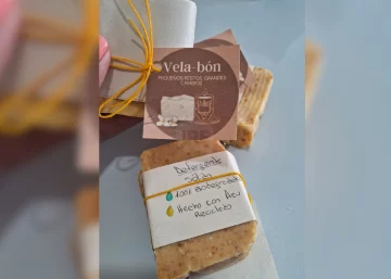 Estudiantes de Serodino crearon Vela-bón, un detergente sólido ecológico hecho con aceite usado