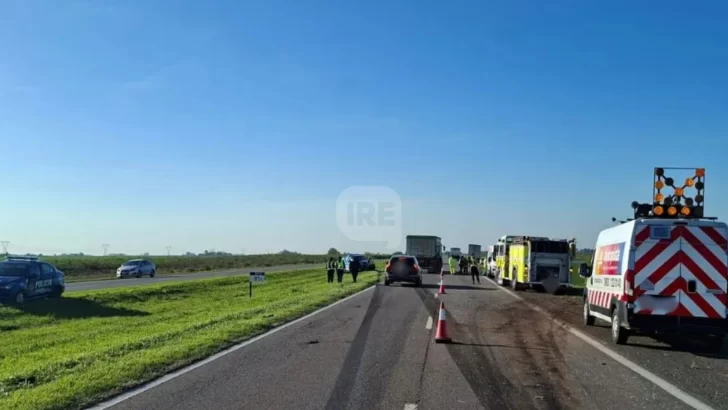 Tragedia en la autopista Rosario – Santa Fe: Un niño de 4 años perdió la vida en un brutal choque entre un camión y un auto