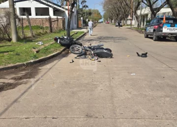 Dos motociclistas resultaron heridos tras un fuerte choque en Totoras