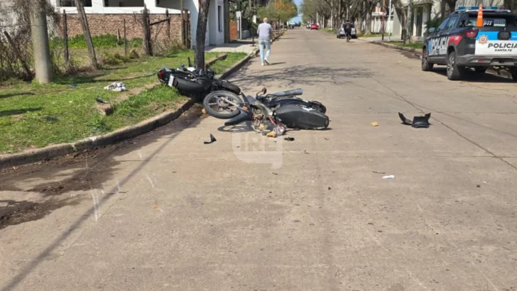 Dos motociclistas resultaron heridos tras un fuerte choque en Totoras