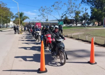 Con foco en ciclistas y motociclistas, San Lorenzo impulsa la campaña vial “Hacete ver”