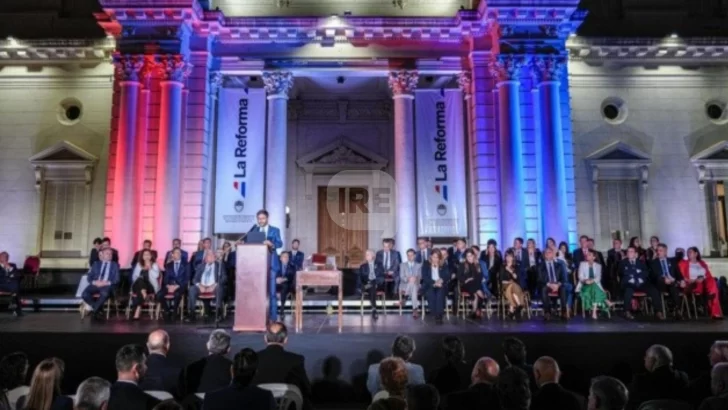 Con un acto multitudinario, Santa Fe promulgó su nueva Constitución provincial