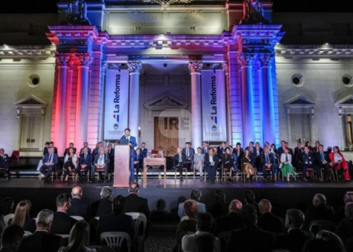 Con un acto multitudinario, Santa Fe promulgó su nueva Constitución provincial