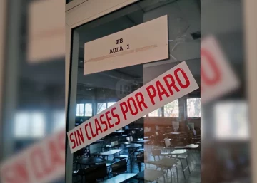 Docentes de la UNR inician un nuevo paro de 48 horas