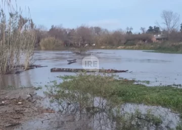 El Río Carcarañá amaneció con una altura de 7,7 metros y mantiene en alerta a Pueblo Andino