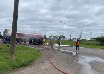 Bomberos de Barrancas participaron de un simulacro de accidente con mercancías peligrosas