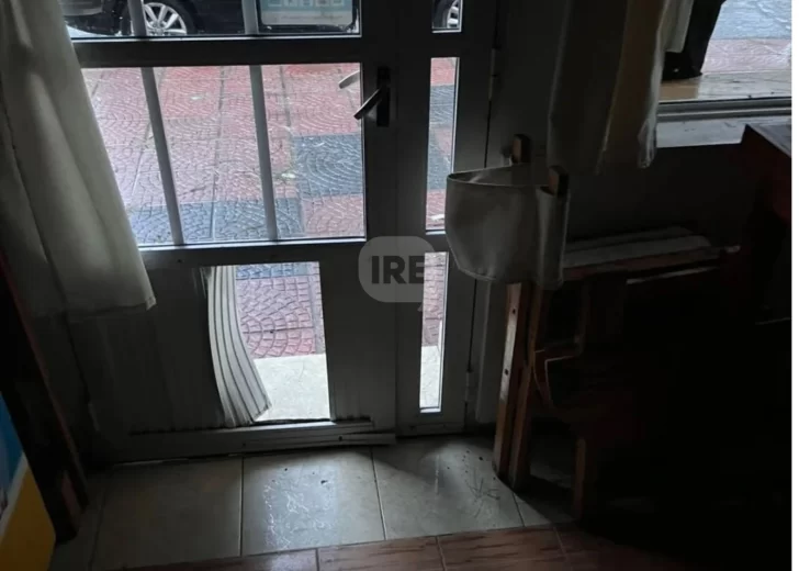 Delincuentes aprovecharon la tormenta e ingresaron a un maxi kiosco de Barrancas