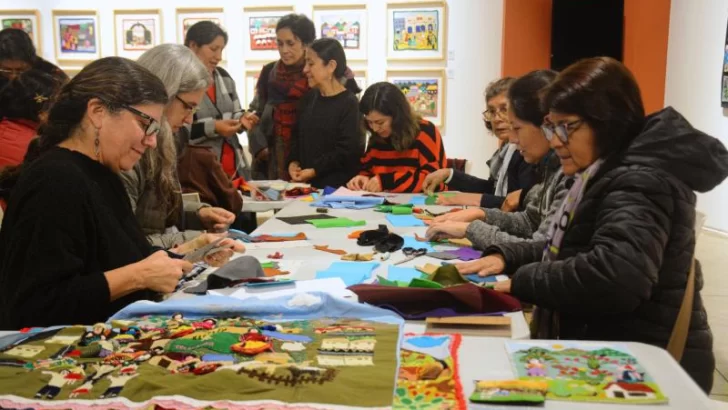 Octubre Rosa en Monje: Encuentro de cuidado y creatividad en el Punto Violeta