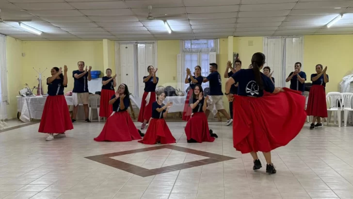 Las familias rurales celebran su festival con música, danza y encuentro en Coronda