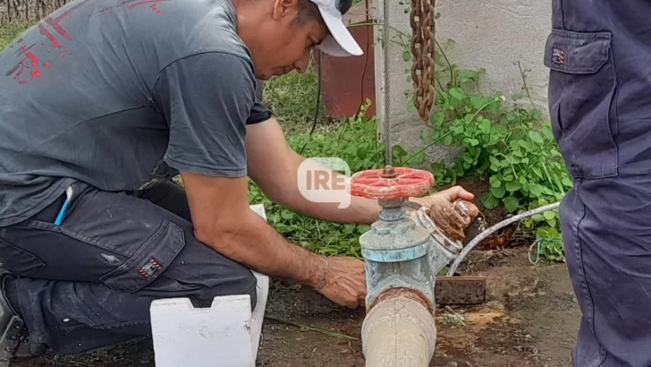 Barrancas empezó a recuperar el suministro del agua potable después de largas horas de alerta