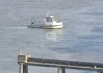 Se tiró al río desde una canoa y no volvió a salir: Buscan a un chico de 15 años en San Lorenzo